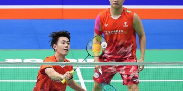 足球直播在线直播观看免费-梁伟铿/王昶新周期首站赛事次轮出局 意外？正常！