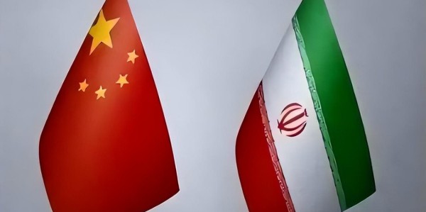 可打击美航母！英美爆料，中国或违反国际规定，卖伊朗超音速导弹