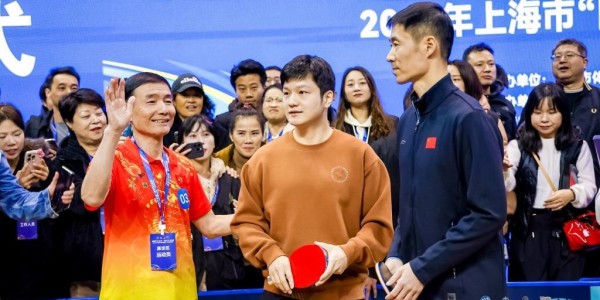 足球直播在线直播观看免费-“国球进社区”乒乓总决赛落幕，乒乓“沪超”樊振东或将加盟