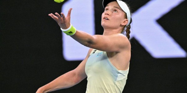 山猫直播-莱巴透露战斯瓦泰克的两大关键，丝袜称气温还这么高会手足无措|莱巴金娜|梅尔滕斯|伊莉丝-梅尔滕斯|女单|澳网_新浪体育_新浪新闻