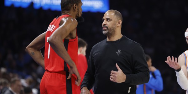 山猫直播-不是单核那块料！高位包夹KD痛击火箭命门 湖人仨持球核球商碾压