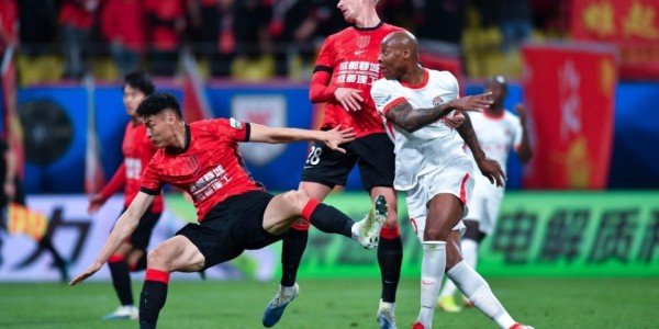中超形势：蓉城2分优势领跑 2强积分归零+4队2连败 下轮2场焦点战