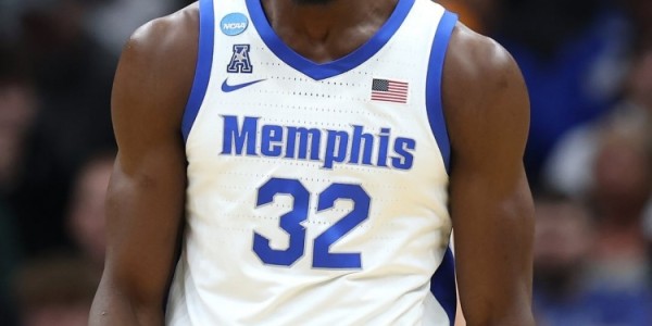 jrs低调看高清直播-疯狂三月来袭！独行侠晒出球员们大学时期帅照！