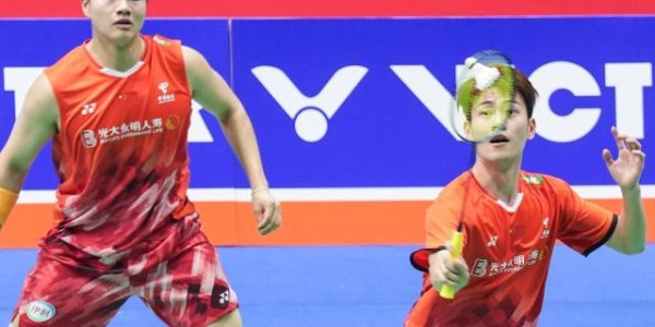 足球直播在线直播观看免费-梁伟铿/王昶新周期首站赛事次轮出局 意外？正常！